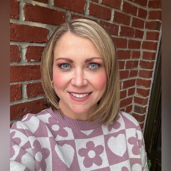 Meet your Posher, Lindsay - Picture 2 of 3